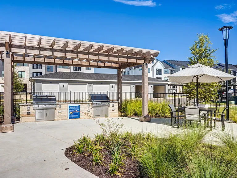 Water's Edge Townhomes — Photo 10