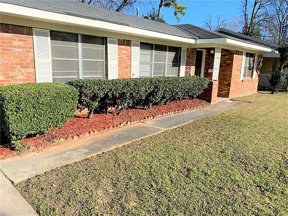 2nd image of 2931 E Cavett Dr