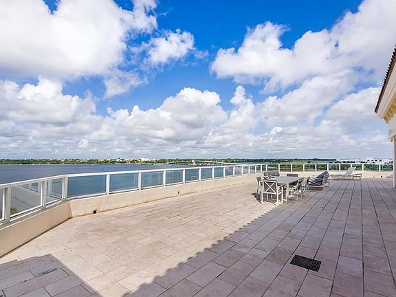 3rd image of 3000 S Ocean Blvd Ph 4