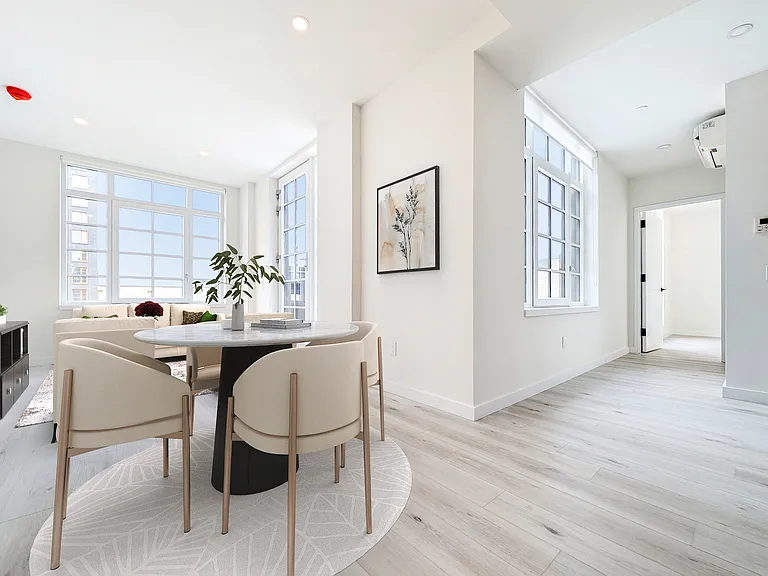 388 Vernon Ave #503 — Photo 3
