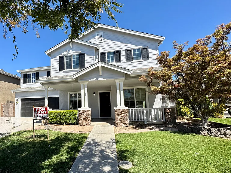 2321 Mountain Springs Dr — Photo 1