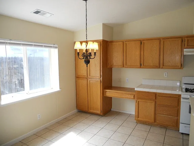 1236 Walnut Meadows Dr — Photo 7