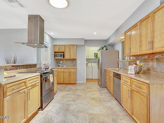 4th image of 10135 W Bolivar Drive
