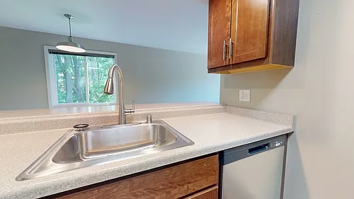 Sunny, modern, quiet corner 1 Bedroom in a prime location! at Orchard RIdge Neighborhood — Photo 2