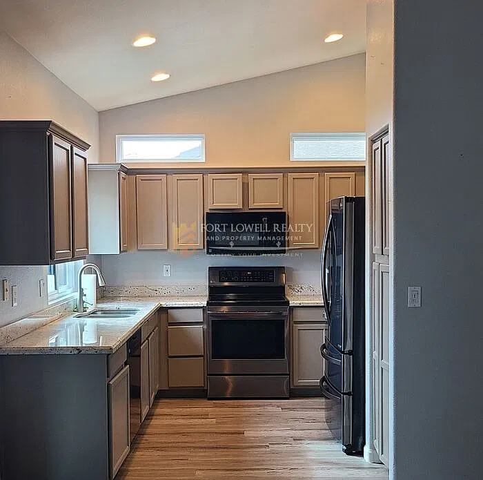 2 bed, 2.0 bath, 1373 sqft, $1,995 — Photo 4