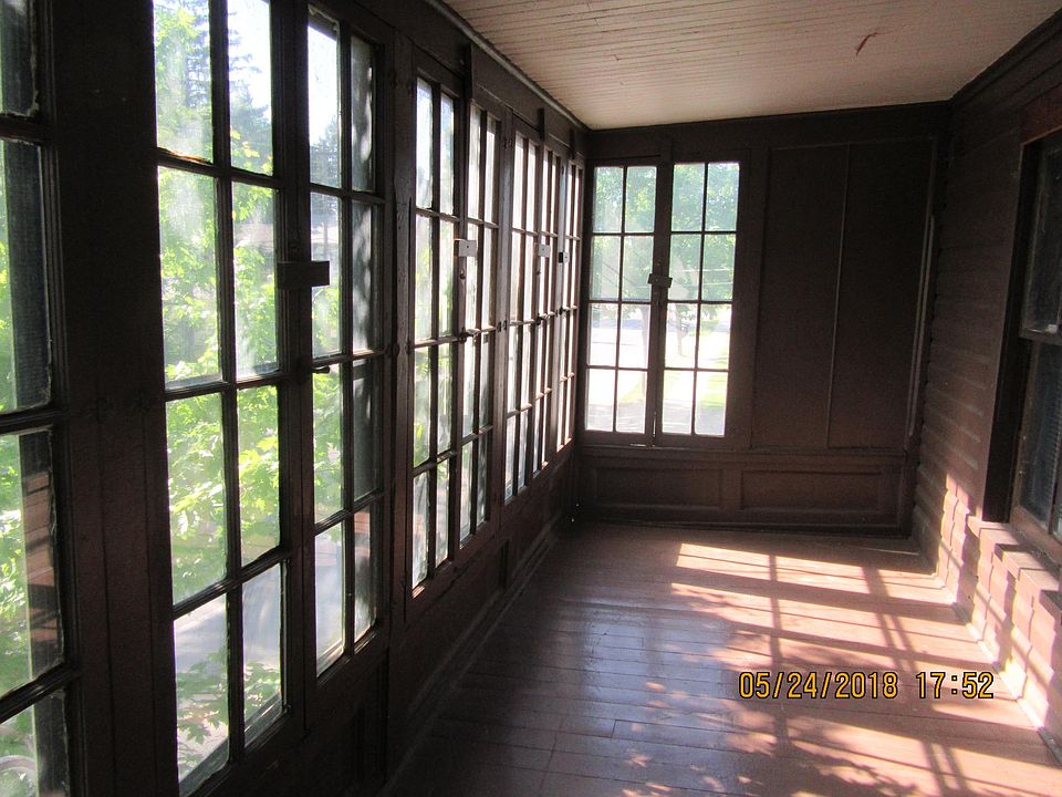 1st image of 131 Bay St Ste 4