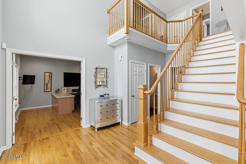 2nd image of 77 Somerset Drive
