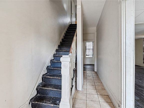 4th image of 5147 Lytle St