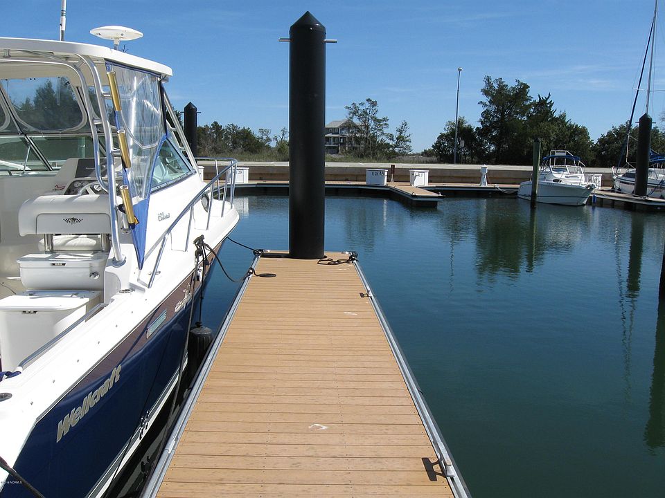 1st image of D-22 Harbor Marina Drive -40' Slip