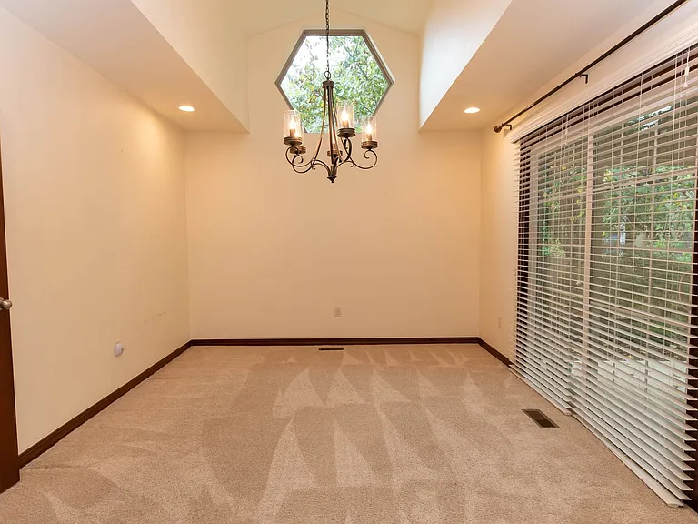 8818 S 69th East Ave — Photo 9
