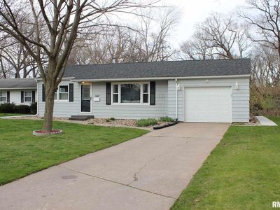 1142 52nd Street Ct, Moline, IL, 61265