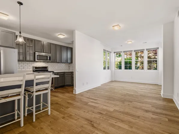 2926 Porter St NW, Washington, DC