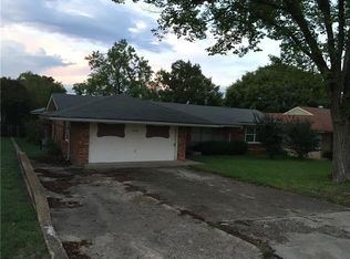 7715 Blossom Ln, Dallas, TX 75227