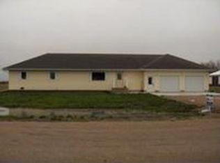 7742 Francis St, Wahpeton, ND 58075