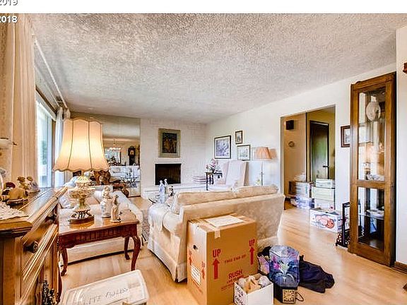 5th image of 3801 Edgewood Dr