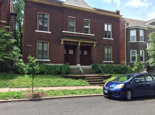 3662 Russell Blvd, Saint Louis, MO 63110