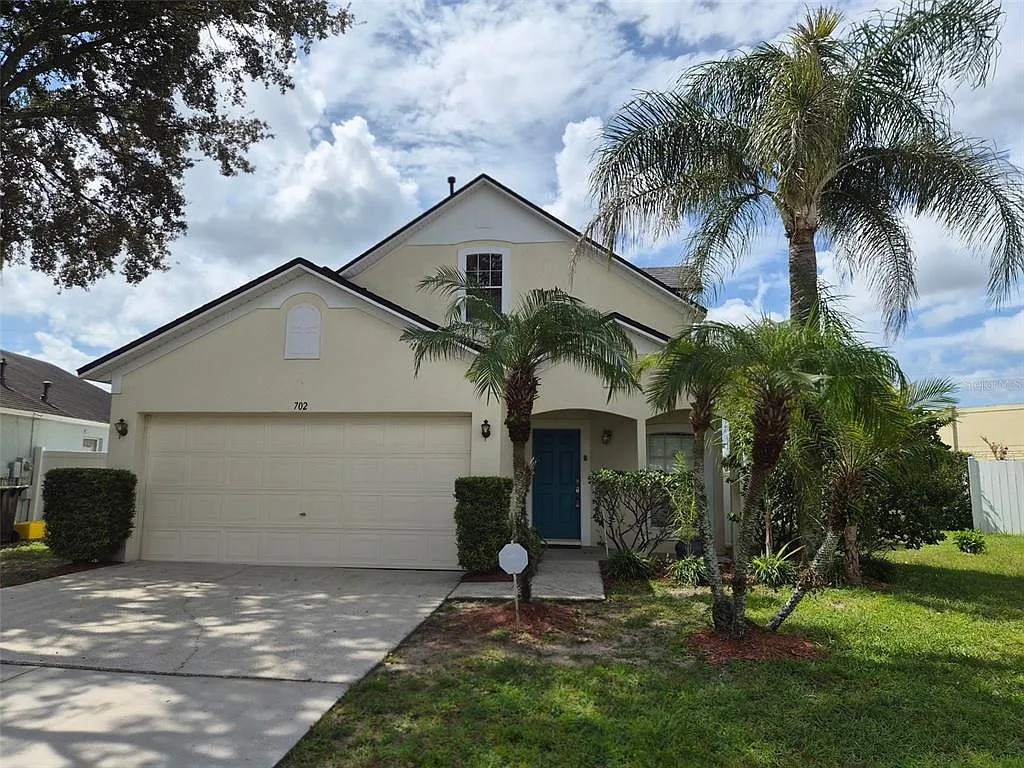 4 bed, 7.0 bath, 1635 sqft, $2,400 — Photo 2