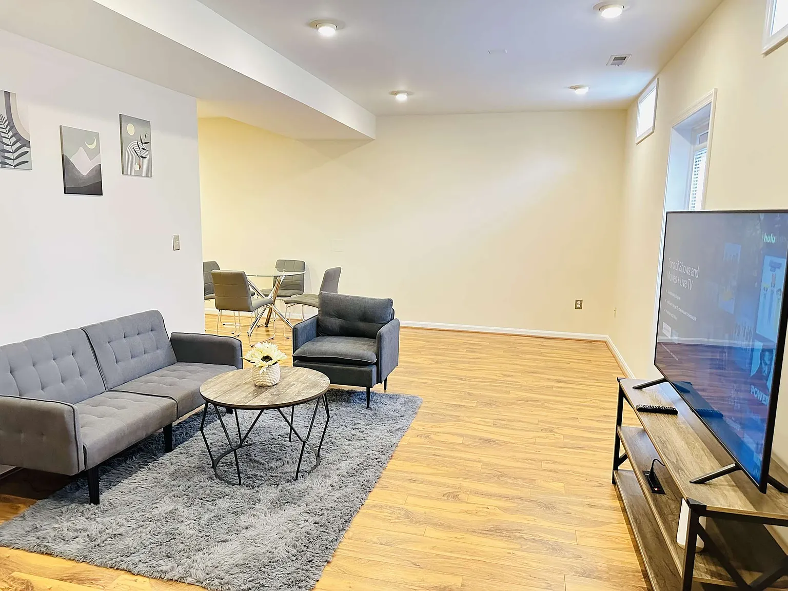 1 bed, 1120 sqft, $1,300 — Photo 3
