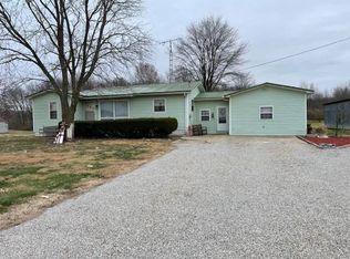 6923 N 500th St, Oblong, IL 62449