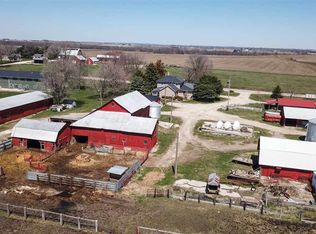 1596 210th St, Manchester, IA 52057