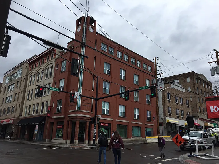 401 College Avenue — Photo 5