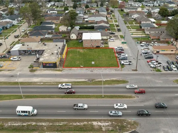 1316 N North Causeway Blvd, Metairie, LA 70001