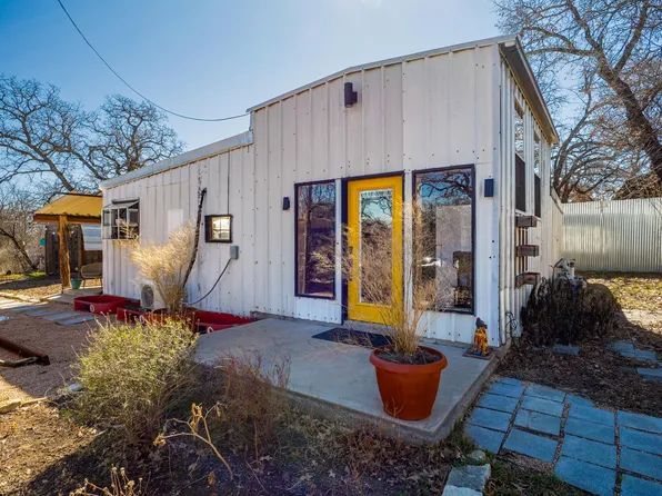 128 E Castlewood Drive, Granite Shoals, TX 78654