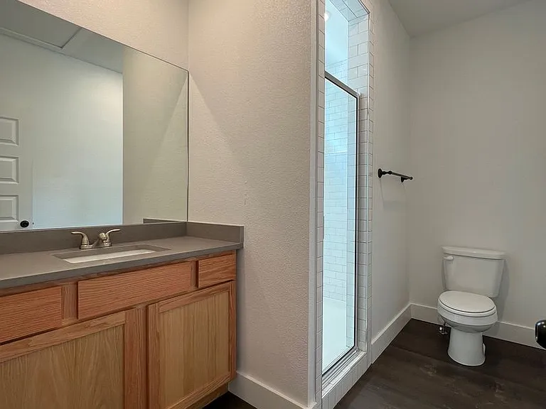 1347 W Hendrix St #2 — Photo 15