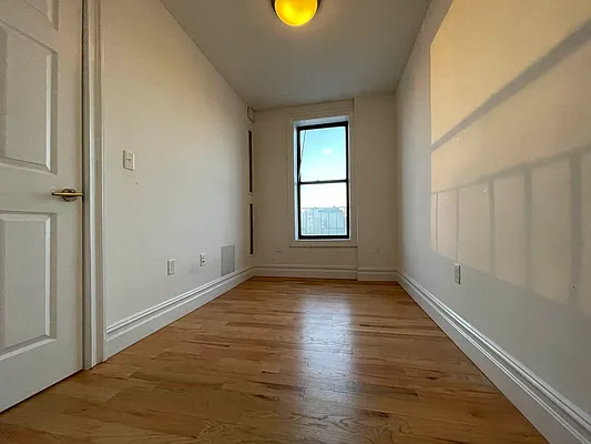 Rented by Hillel Realty Group | media 10