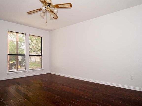 4th image of 2809 Stoneridge Dr