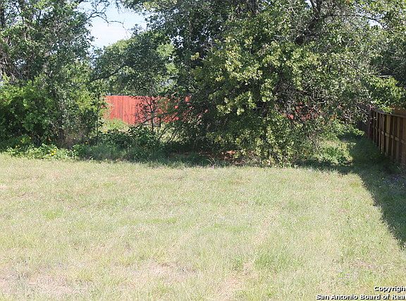 3rd image of 22330 Savannah Lk