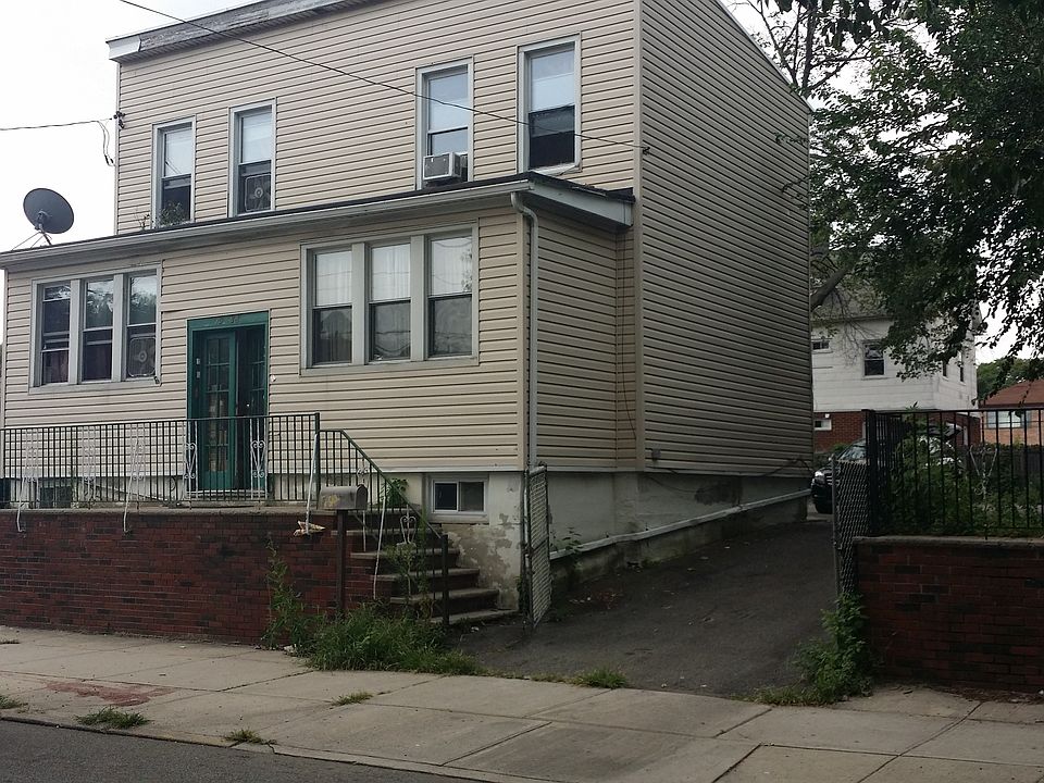 1st image of 1988 77th St