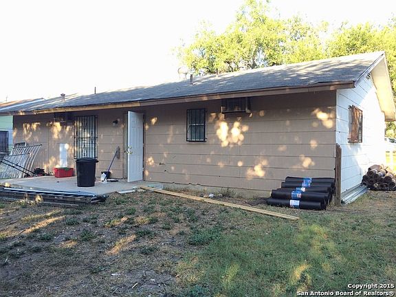 3rd image of 8315 Creek Bend Dr