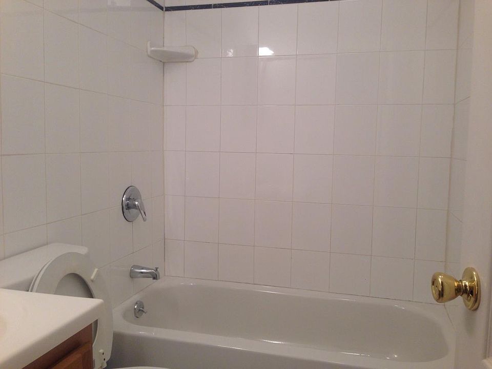 2nd image of 14131 Pershing Cres APT 1B