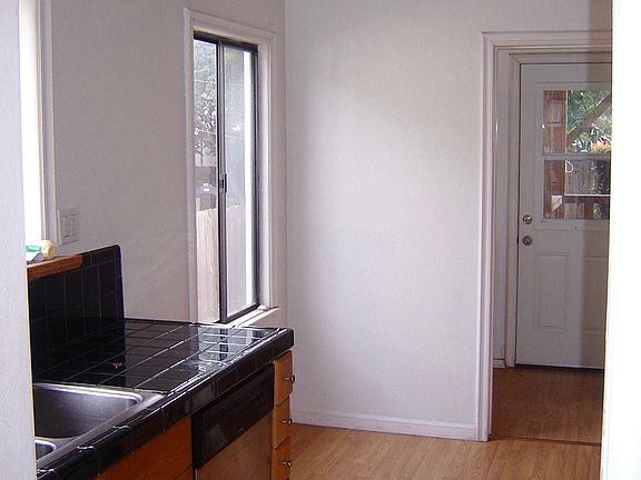 5th image of 12436 Wagner St