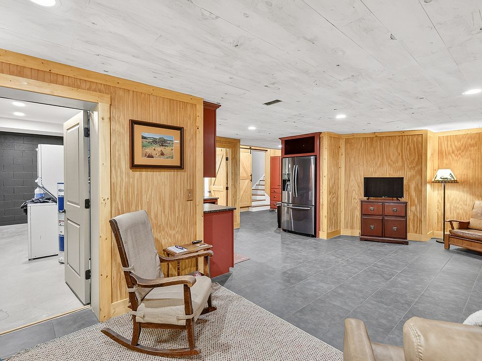 49th image of 157 Giles Ln