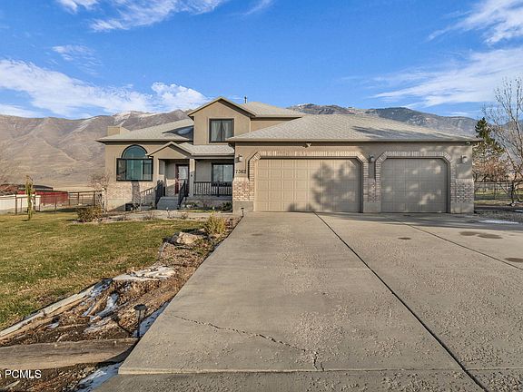 3rd image of 7362 Foothill Dr