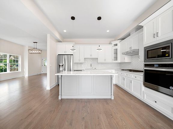 3rd image of 4821 Kingston Ave