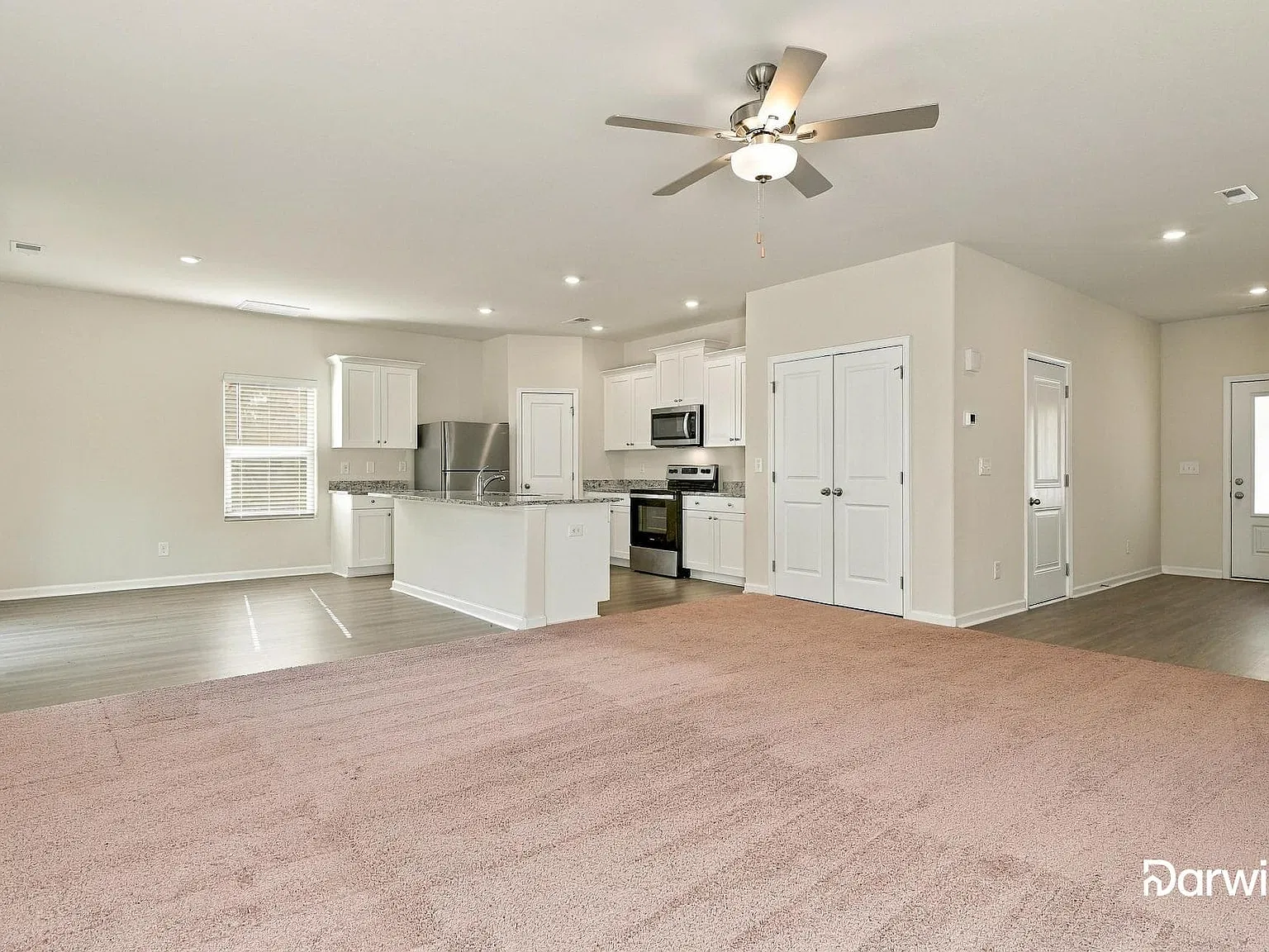 4 bed, 2.5 bath, 1800 sqft, $1,890 — Photo 4