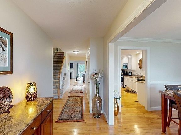 3rd image of 31 Stratford Village Dr #31