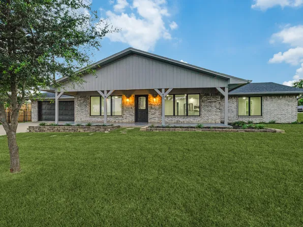 437 Peninsula Dr, Little Elm, TX 75068