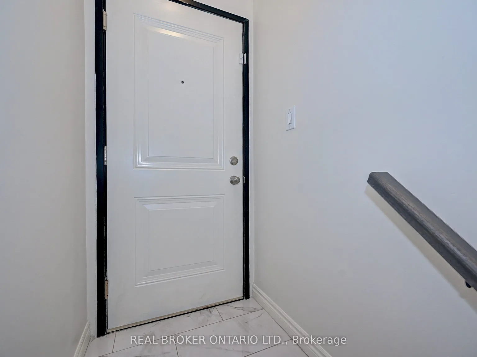 Signature West — Photo 2