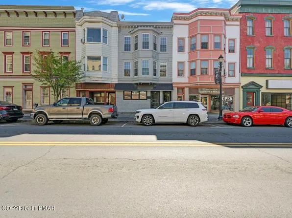 128 E Broad St, Tamaqua, PA 18252