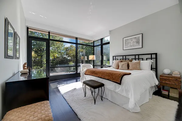 Sold by Compass | media 16