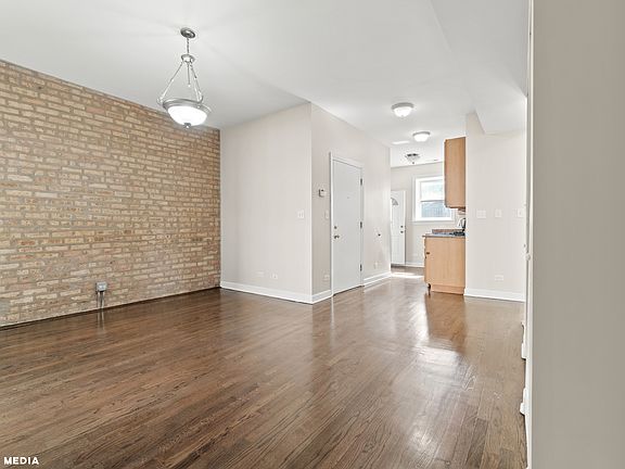 4th image of 4014 N Albany Ave APT 1B