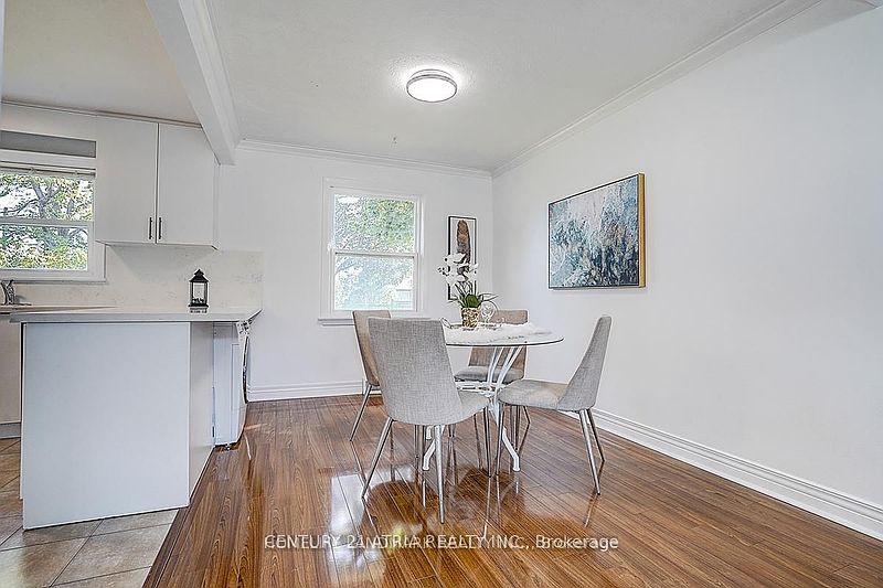 Toronto House for rent - 5 Bedrooms — photo 4