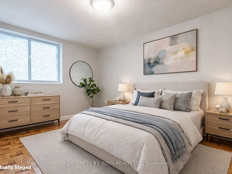 37 Peel St #100 — Photo 5
