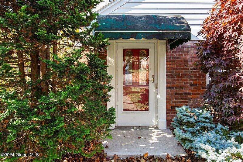 5th image of 55 Pointview Drive