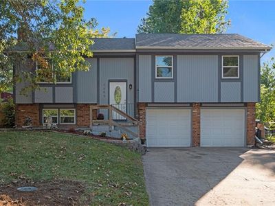 1965 E Sleepy Hollow Dr, Olathe, KS, 66062