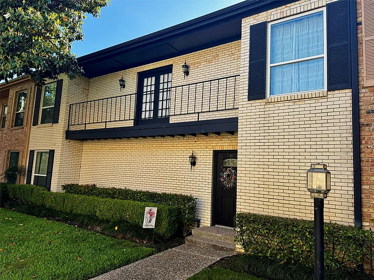 2323 Augusta Dr #43 — Photo 1